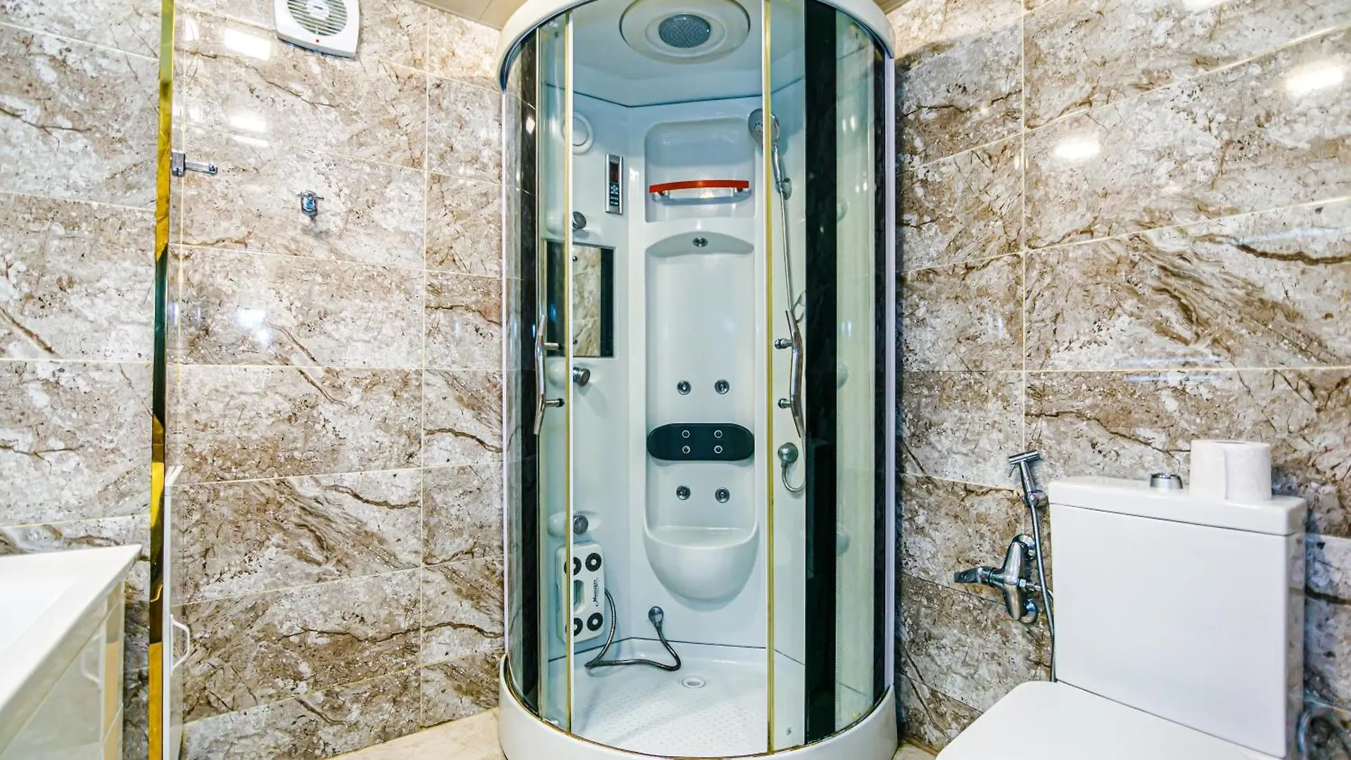 Central Apartment 2 Bedroom And Living Hall Baku Azerbaijan