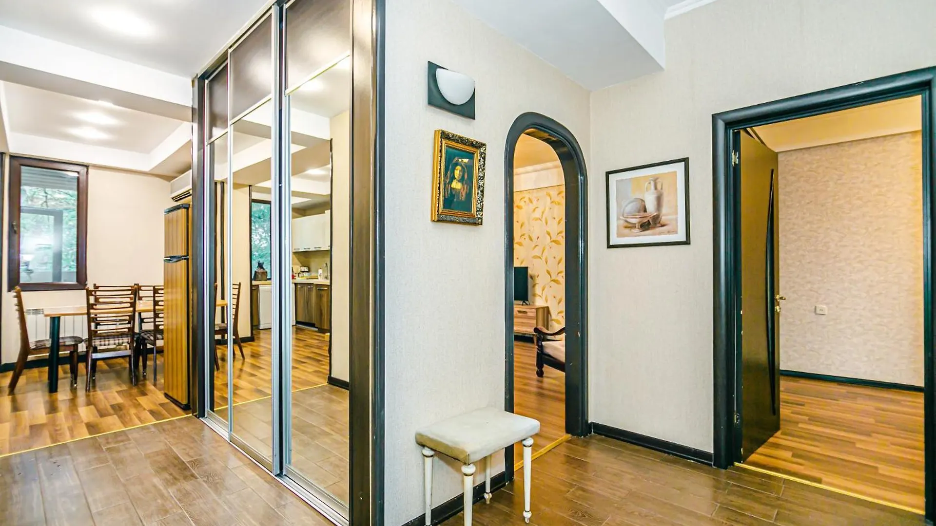Central Apartment 2 Bedroom And Living Hall Baku