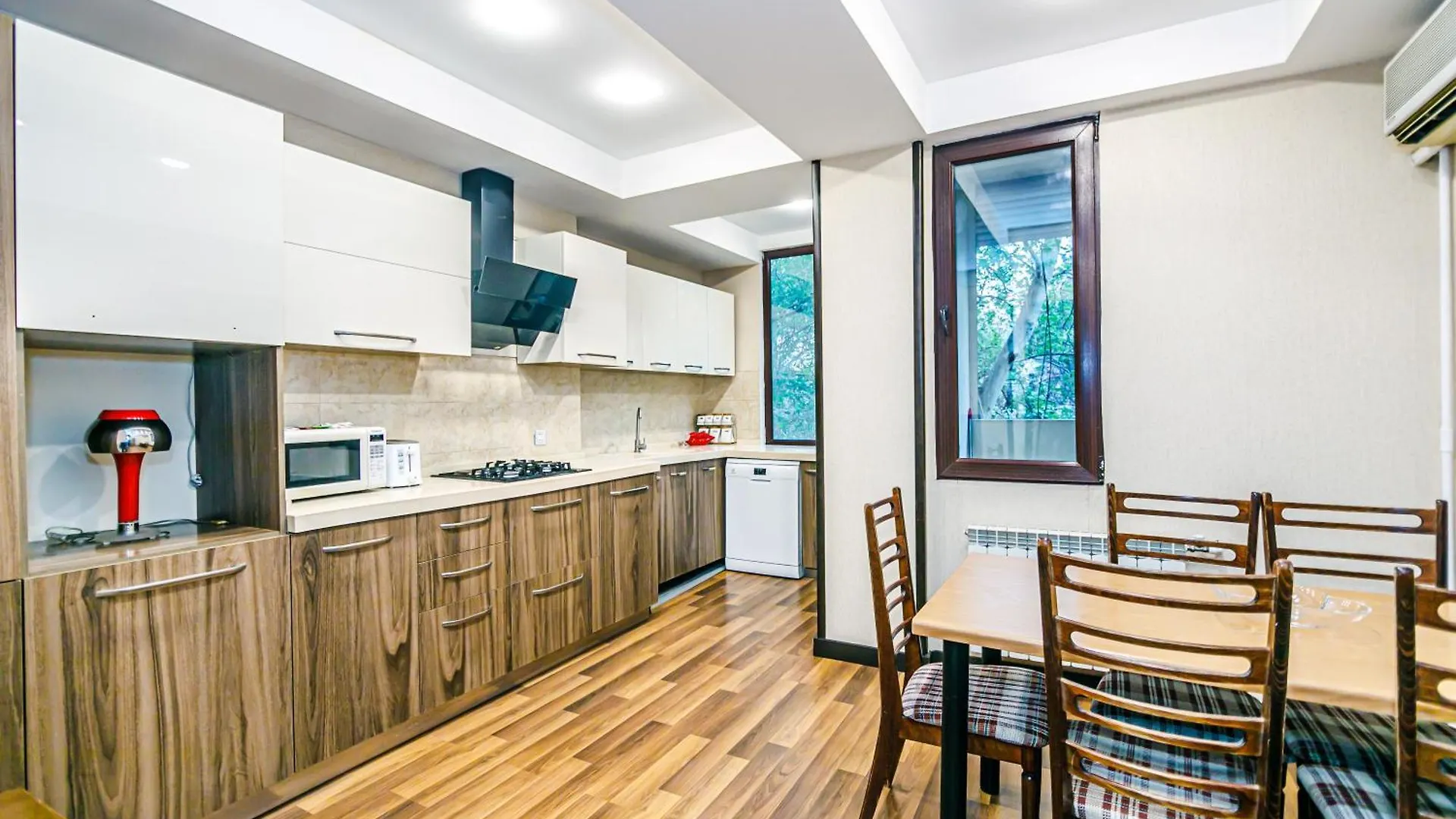 Central Apartment 2 Bedroom And Living Hall Baku 0*,
