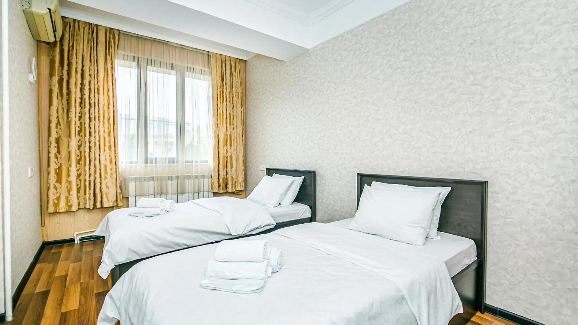 Central Apartment 2 Bedroom And Living Hall Bakü Azerbaycan